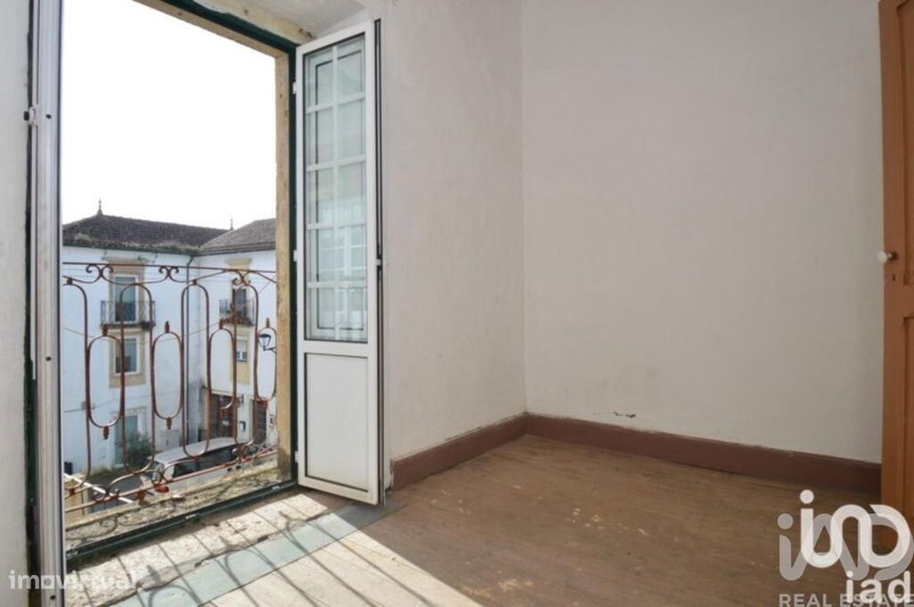 Casa T5 em São Miguel, Santa Eufémia e Rabaçal de 270,00 m2