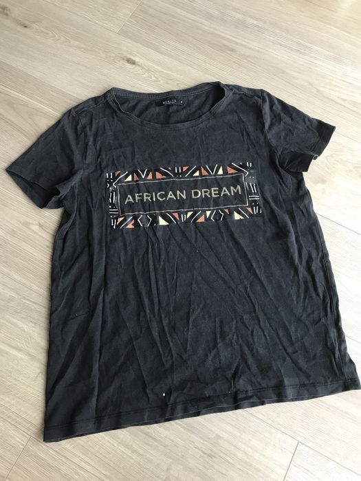 Футболка (бренд Mohito)