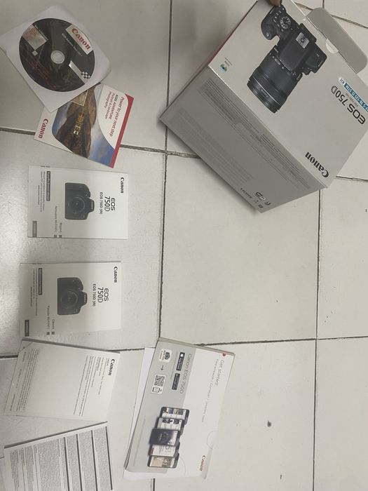 Maquina Canon 750D + 18-135mm Objectiva