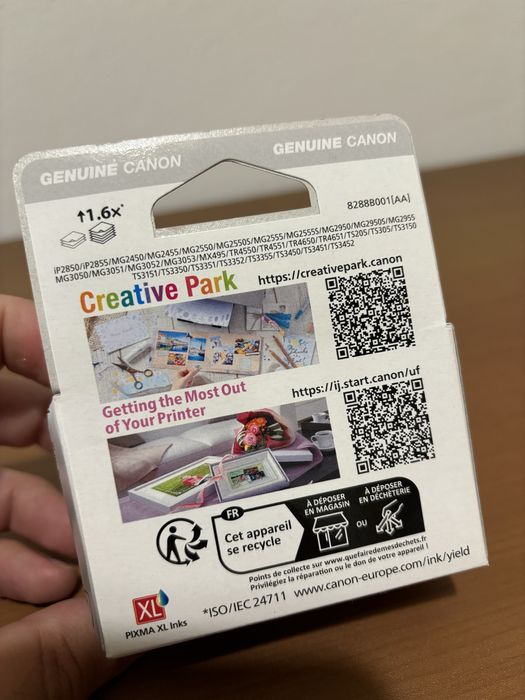 Tinteiro Canon 546 XL ainda fechado