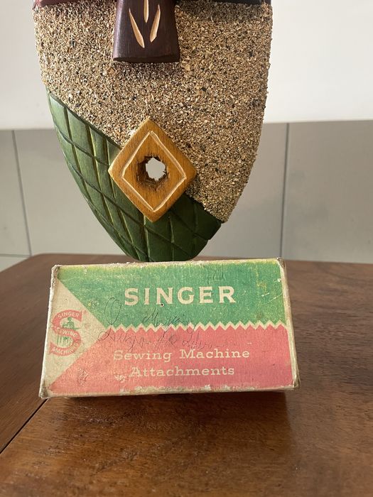 Singer centenária, restaurada