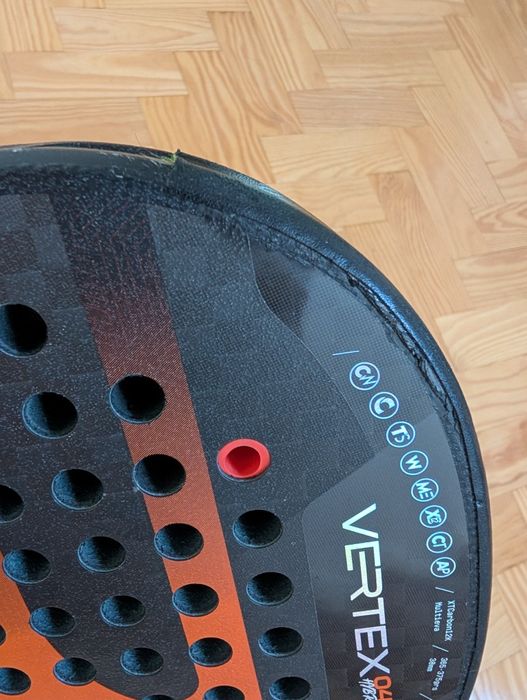 Bullpadel Vertex 04 hybrid