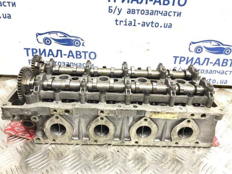 головка блока цилиндров Avensis с Разборки Toyota Avensis