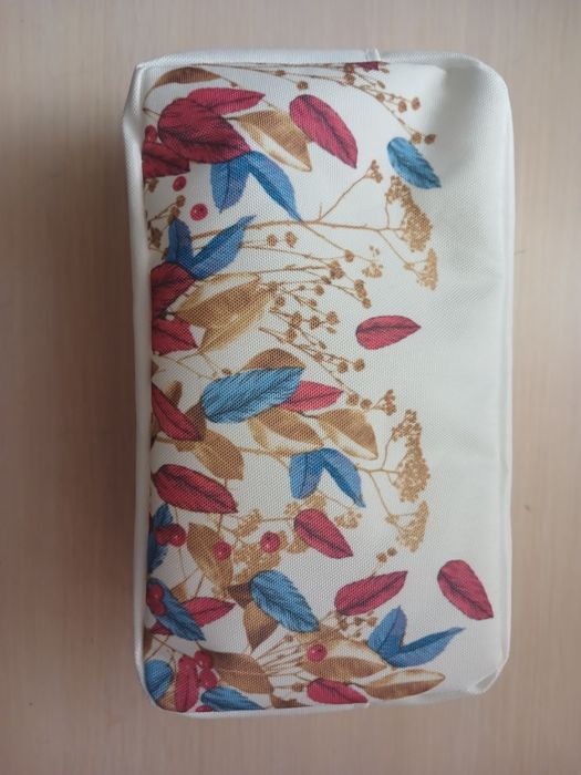 Косметичка белая