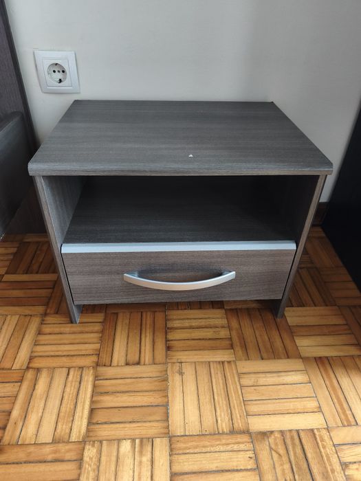 Conjunto de quarto 140x190 – Colchão Colbella + Estrado + 2 Mesas de Cabeceira (+ Cama Oferta)