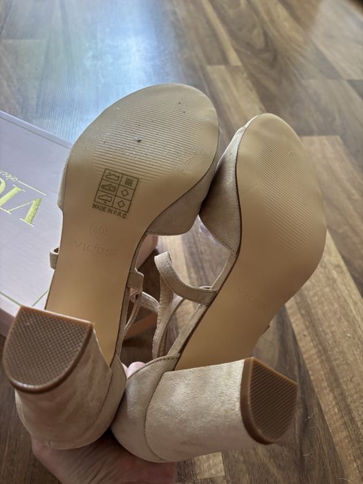 Sandały damskie nowe