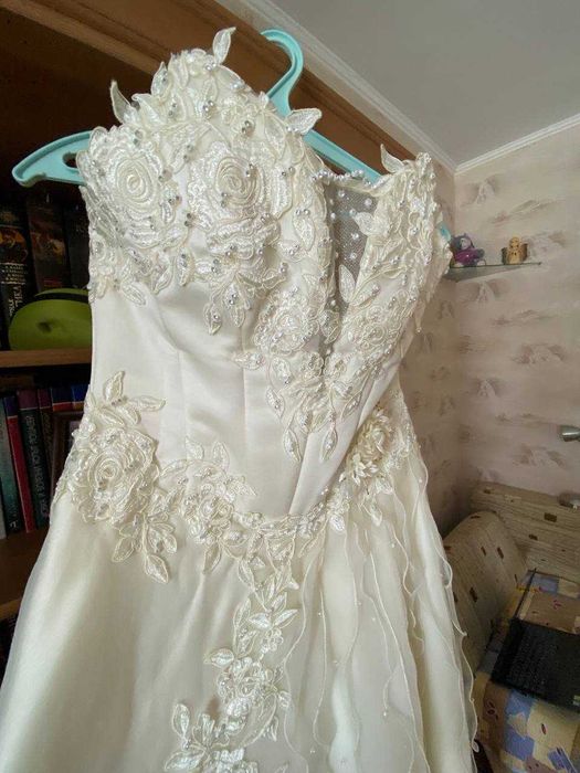 Весільна сукня (свадебное платье), колір шампань