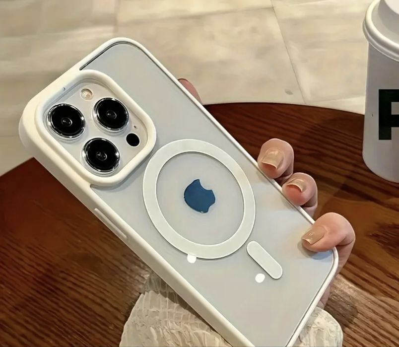 Чехол  iPhone 16 pro