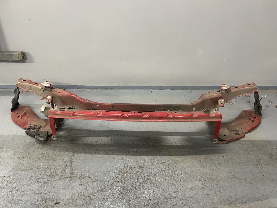 Продам запчастини передка, телевізор Volvo