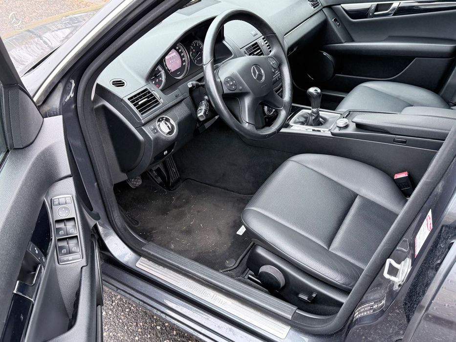 Mercedes-Benz C180 156 KM BlueEfficiency/ 1 właściciel/FAKTURY