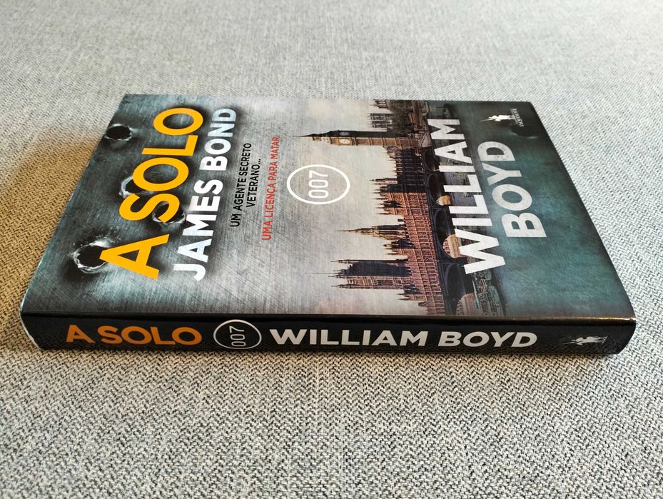 Livro "A solo - James Bond" de William Boyd