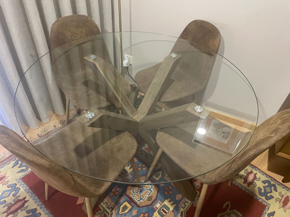 Mesa de Jantar Redonda em Vidro + 4 Cadeiras | Design Moderno