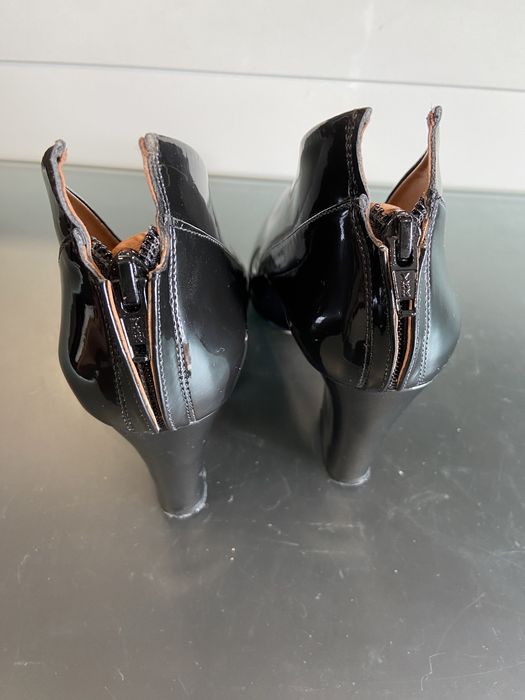 Sapatos nº 37 em verniz preto