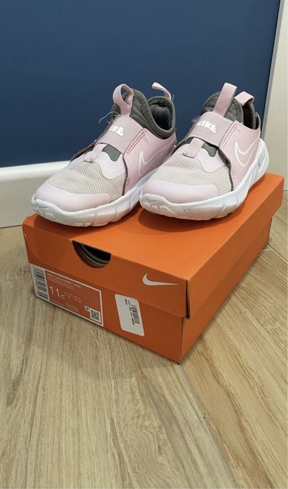 Кросівки Nike для дівчинки в хорошому стані