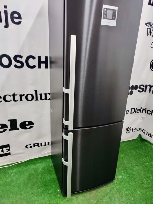 Високий двокамерний холодильник Electrolux NoFrost A+++ темний графіт