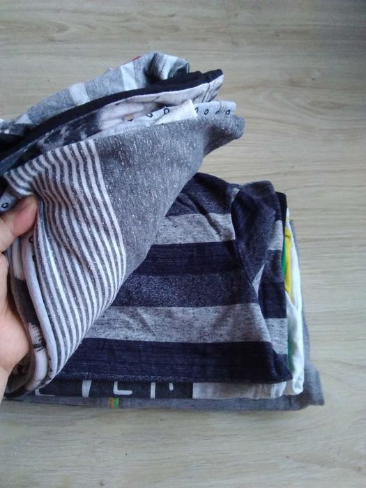 Bluzki bluzy chłopięce R 104 całość