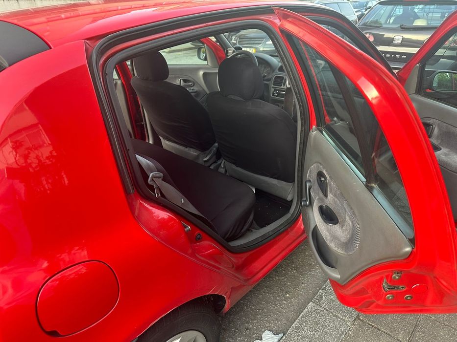 Renault Clio 1.0 RXE Agosto 2000