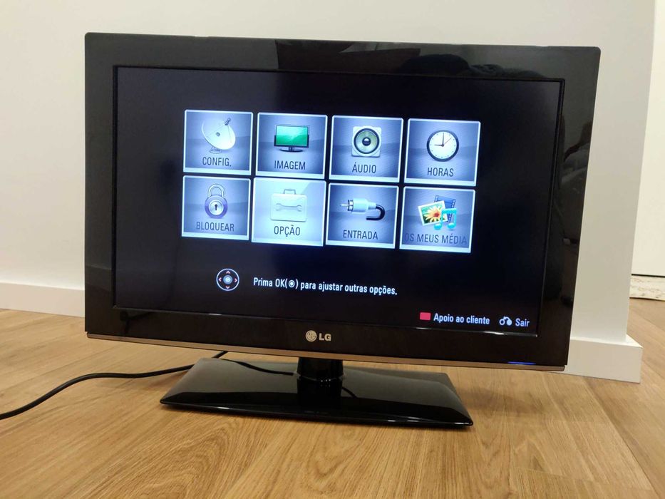 TV LG 26” (Modelo 26LK330) – Funcional e em bom estado