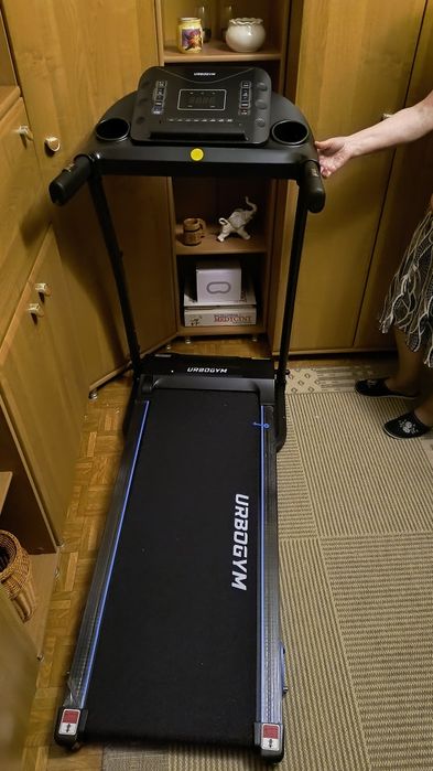 Bieżnia elektryczna Urbogym V450M Masażer skladana