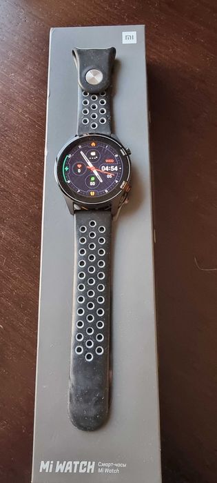Xiaomi Mi Watch com display Oled