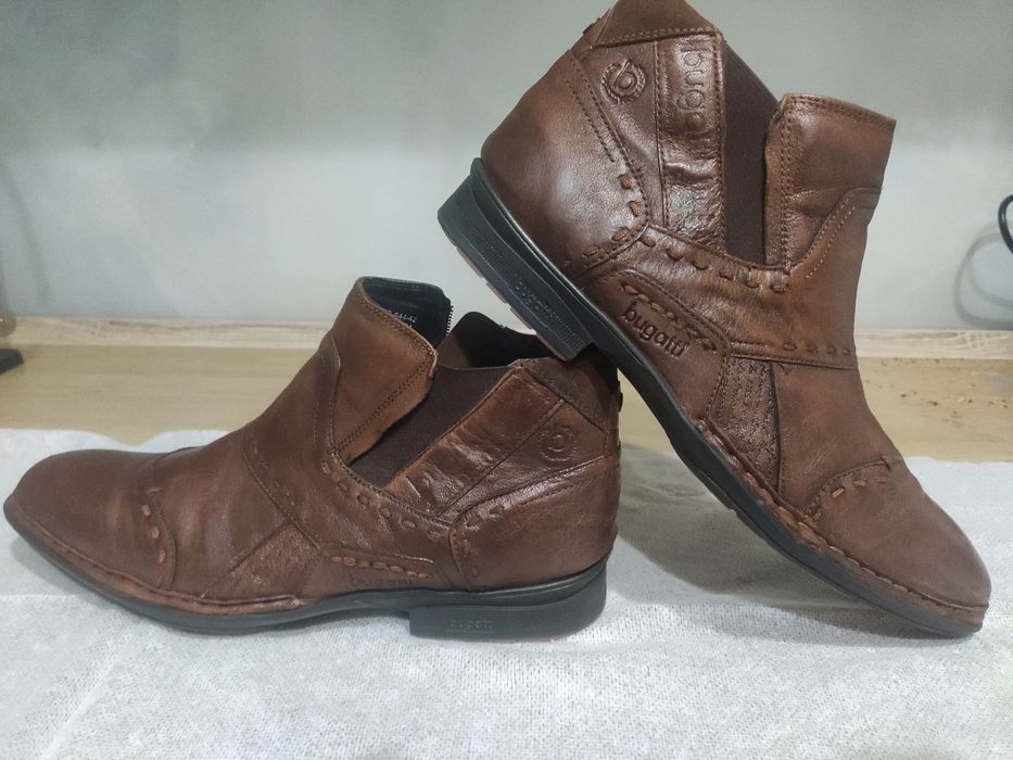 Продам чоловічі шкіряні ботинки Bugatti