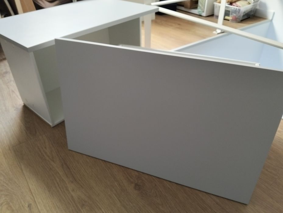 Conjunto gavetas e porta Bestä