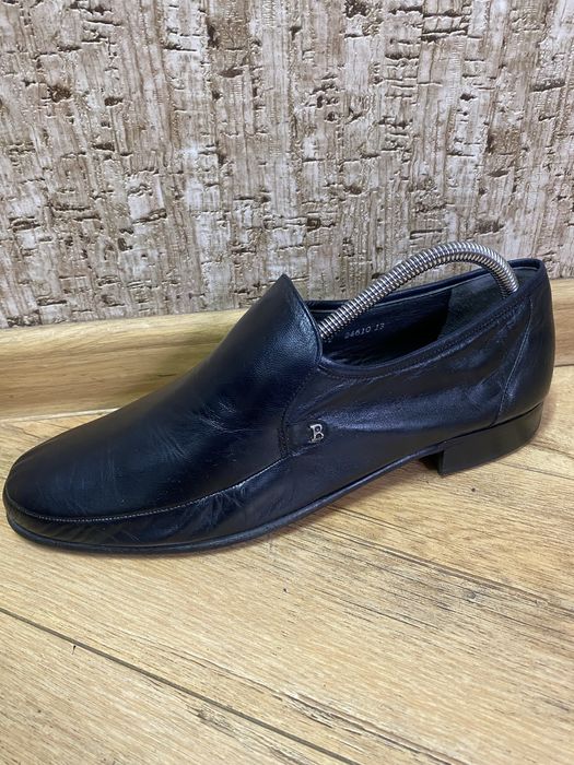 Мужские кожаные туфли швейцарского бренда bally.