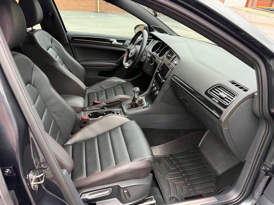 Volkswagen Golf GTI SE      2015