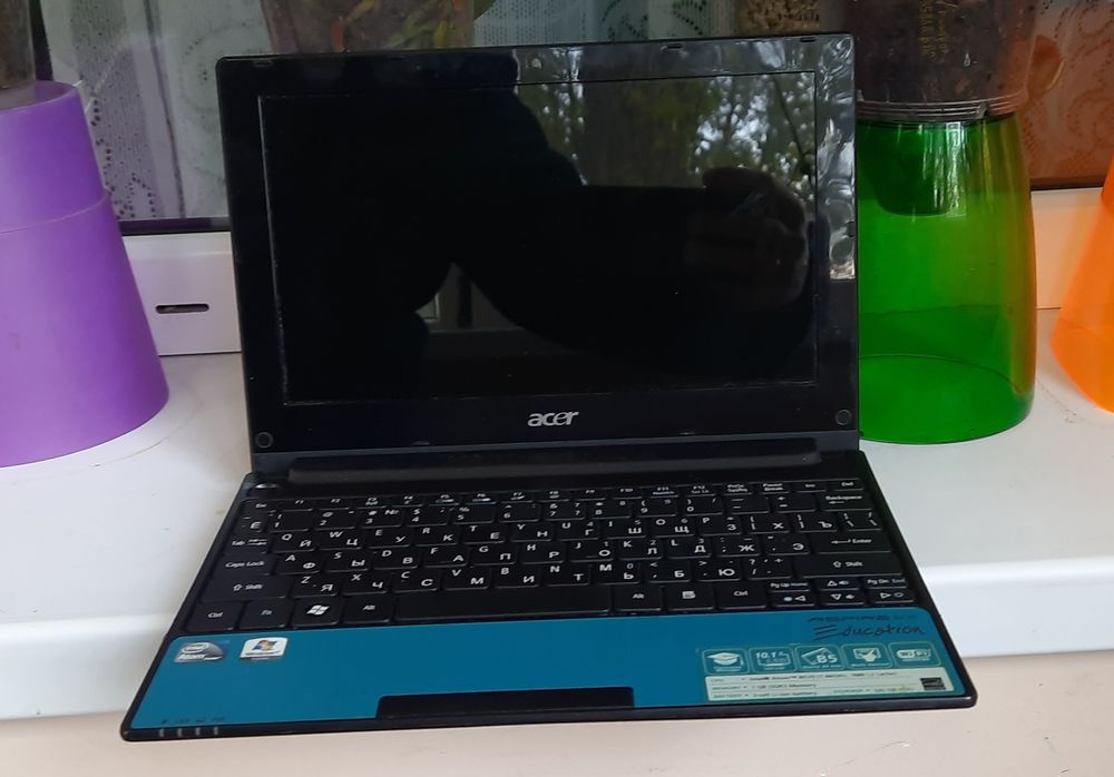 Нетбук ноутбук Acer aspire one Education