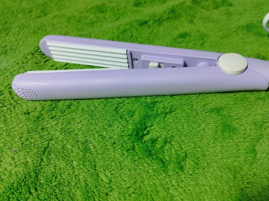 Мини утюжок для волос Gemei GM-2990