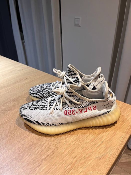 Adidas Yeezy boost 350 v2 zebra 44