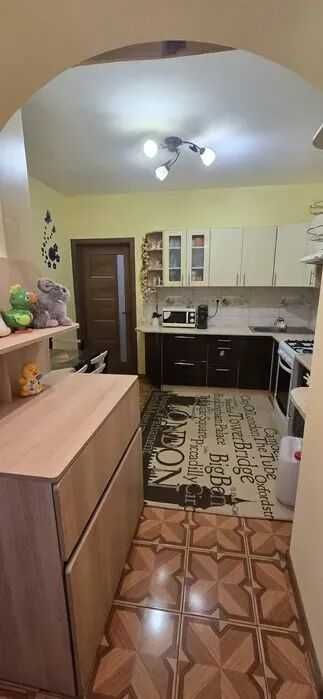 Продається 2 кім.квартира в НОВОБУДОВІ,на 5 поверсі,з меблями і технік