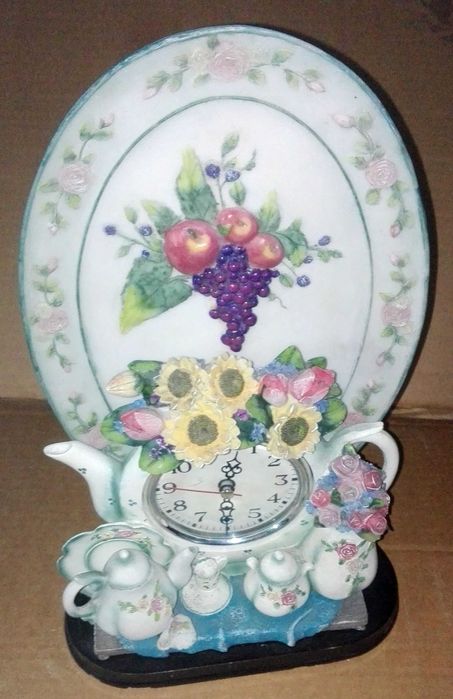 Relogio de sala em cerâmica (antigo)