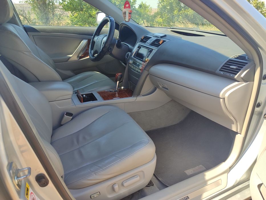 Продам автомобіль TOYOTA AURION