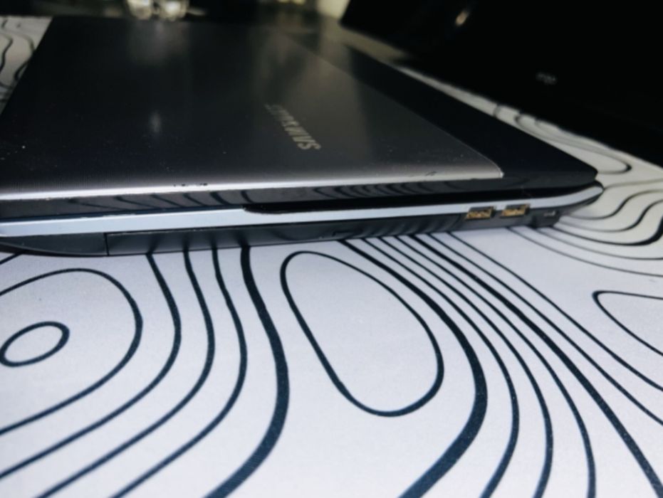 Продам ноутбук для роботи та відпочинку