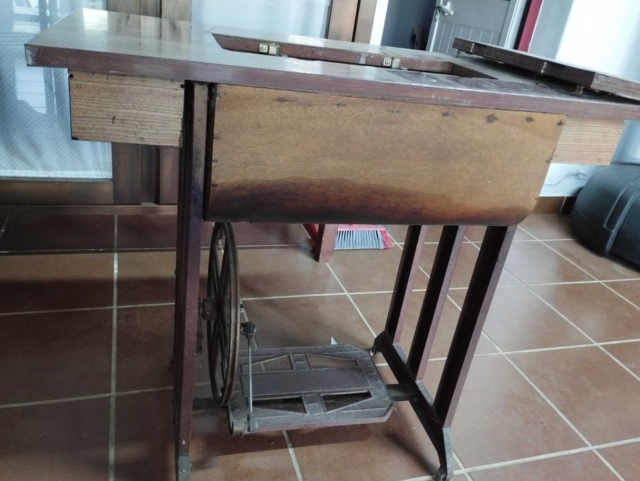 Máquina de costura SINGER