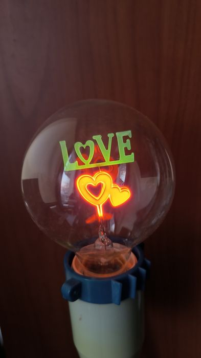 Cztery żarówki ozdobne, dwa wzory, Walentynki