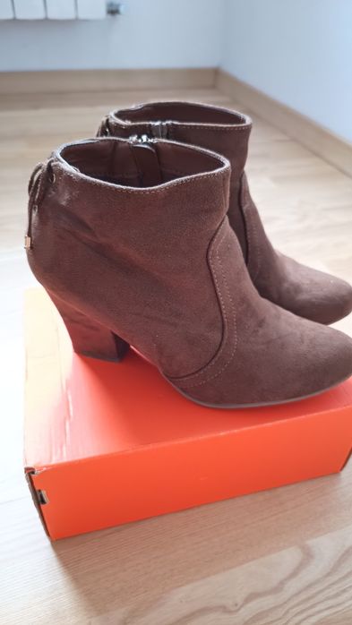 Buty damskie r.41 botki zamszowe