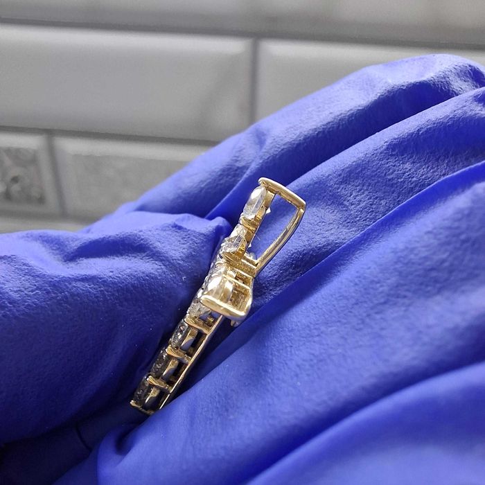 Золотий хрестик з діамантами 1,14 ct