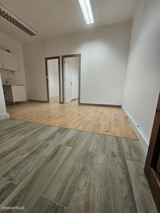 T1 pronto a habitar com ar condicionado e boas acessibilidades
