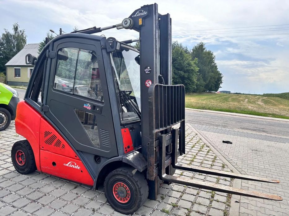 Linde H25  Wózek Widłowy LINDE Przesuw Boczny H25 Gotowy Do Pracy Z Niemiec