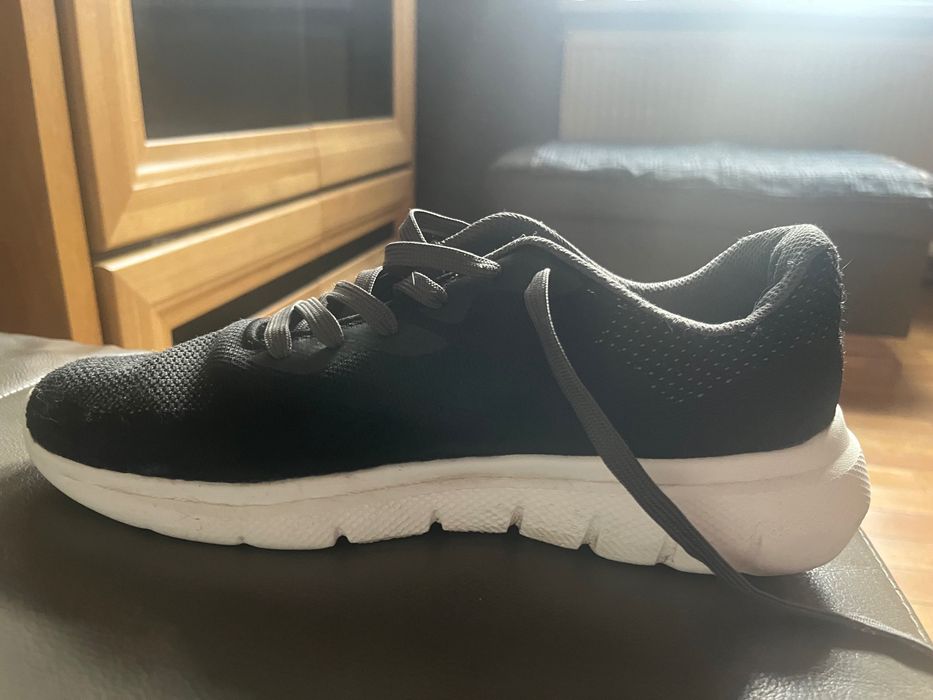 Buty sportowe Fila 41 cm stan bardzo dobry