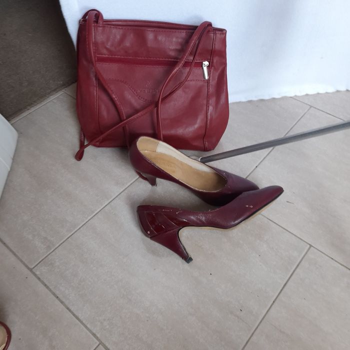 Carteira com dois pares calçado