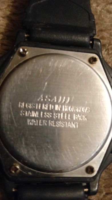 Часы электронные Asahi.