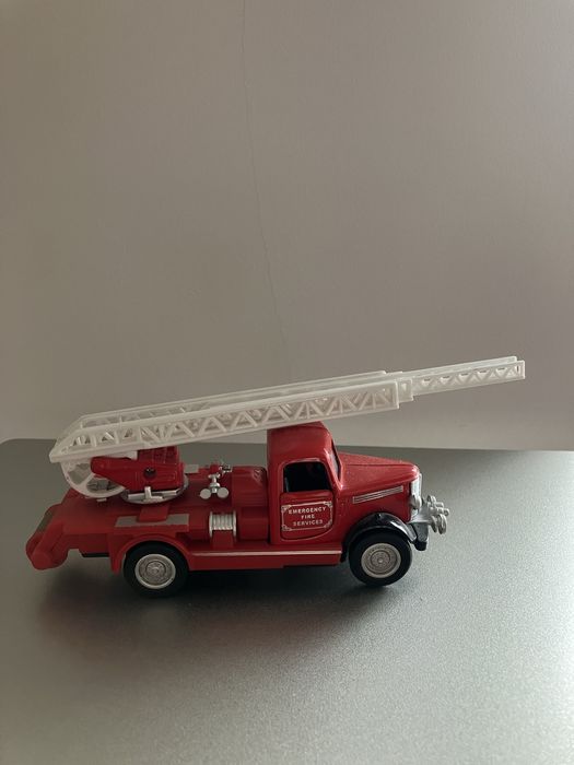 Miniatura camião bombeiros