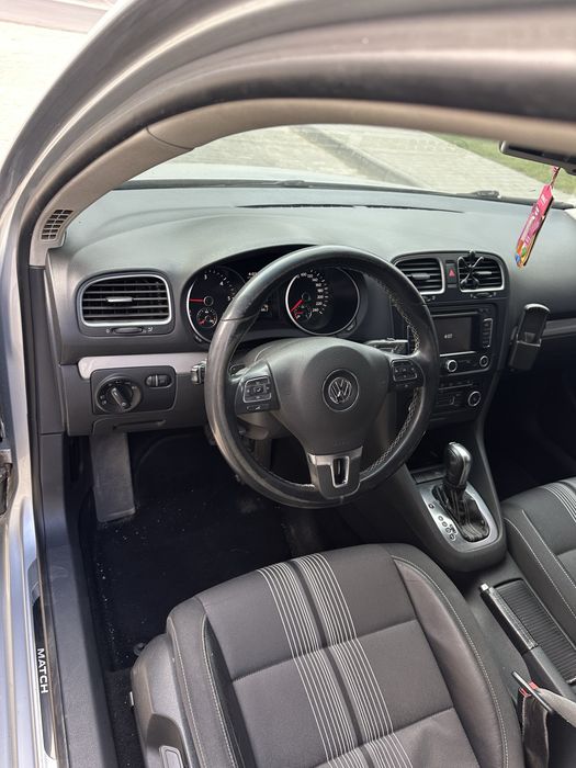 Volkswagen Golf  2013 рік   1.6 TDI Коробка Автомат. Обмін також цікавить.