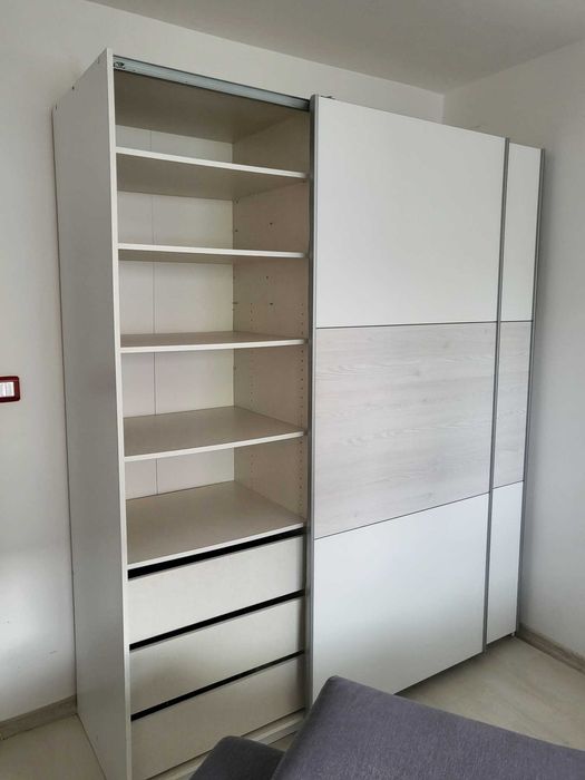 Nowoczesna szafa/ jak nowa/ pakowna/ szaro-biała