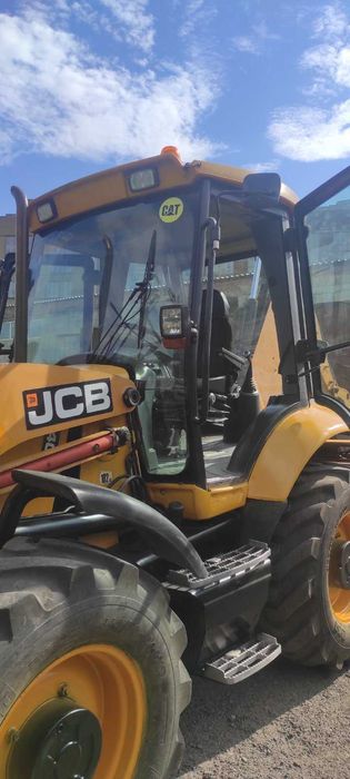 Продам экскаватор погрузчик JCB 4CX