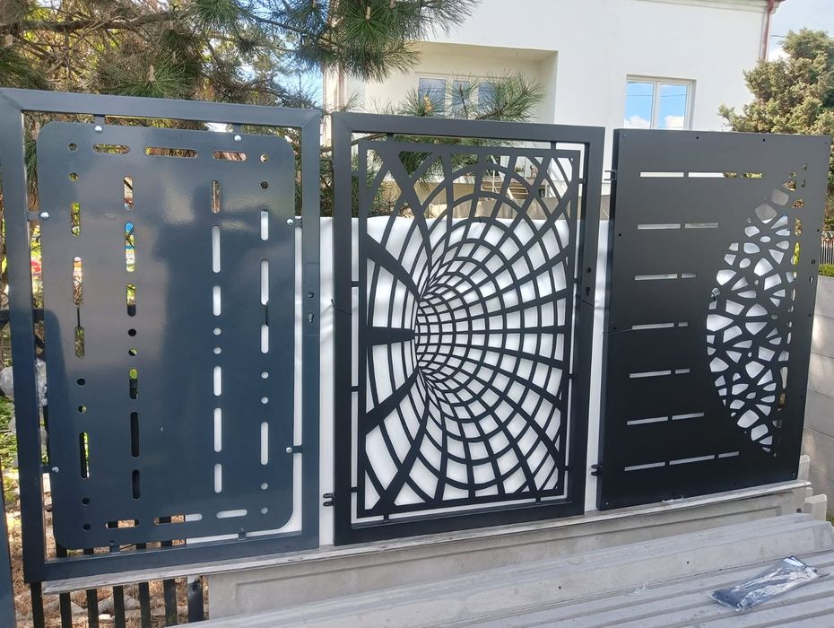 Bramy przesuwne, bramy przemysłowe, ogrodzenia palisadowe, balustrady.