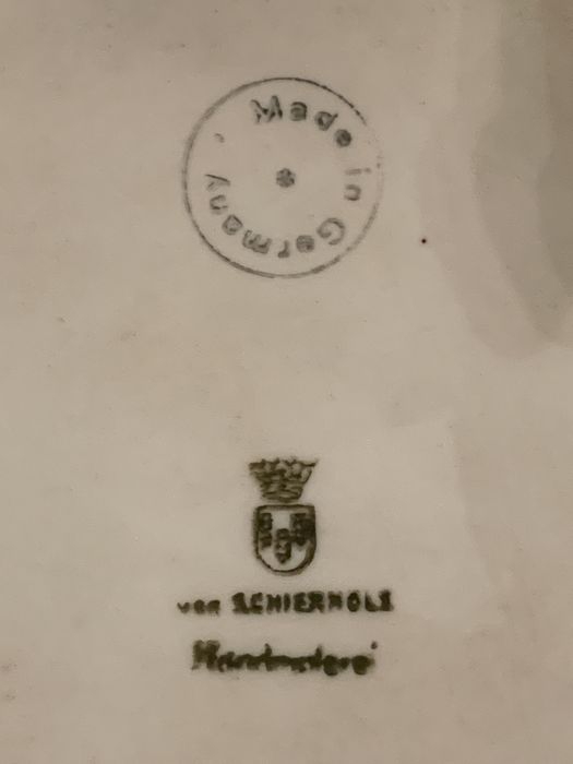 Conjunto de centro de mesa e 2 castiçais em porcelana de origem alemã